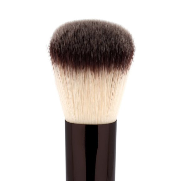 BNIB  ✅ Hourglass Nº 2 Foundation/ Blush Brush✨ NEW IN BOX - Picture 13 of 16